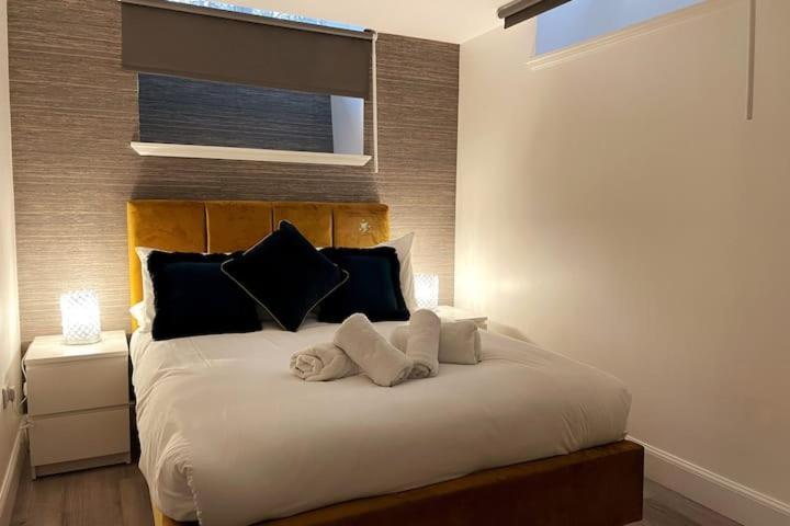 Lovely 3 Bedroom Apartment With Private Garden In Edinburgh City Centre Esterno foto