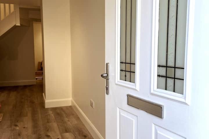 Lovely 3 Bedroom Apartment With Private Garden In Edinburgh City Centre Esterno foto