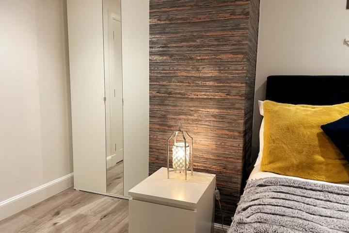 Lovely 3 Bedroom Apartment With Private Garden In Edinburgh City Centre Esterno foto