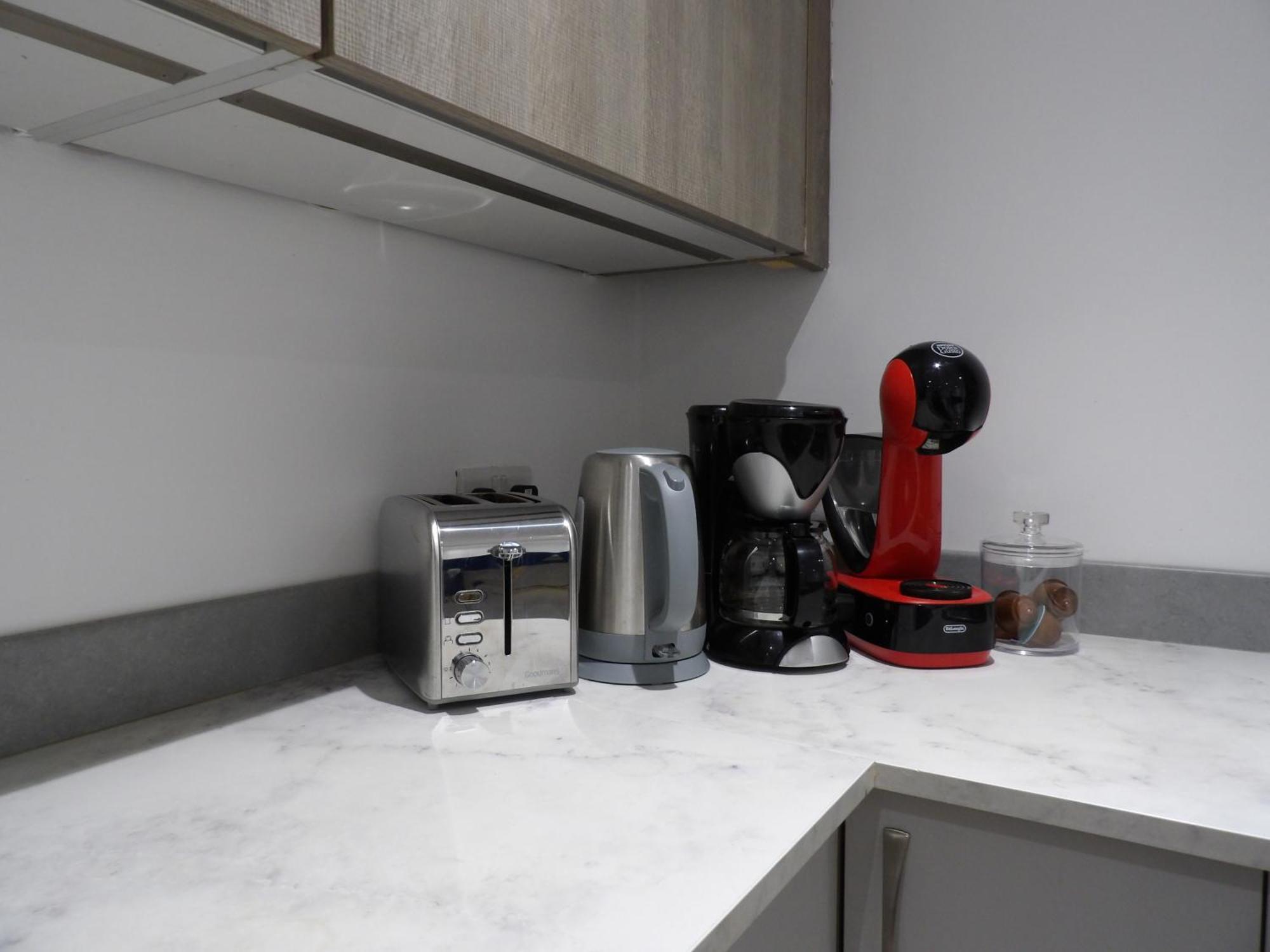Lovely 3 Bedroom Apartment With Private Garden In Edinburgh City Centre Esterno foto
