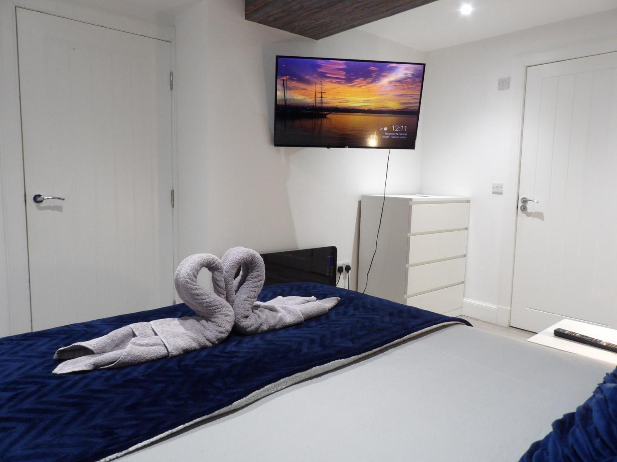 Lovely 3 Bedroom Apartment With Private Garden In Edinburgh City Centre Esterno foto