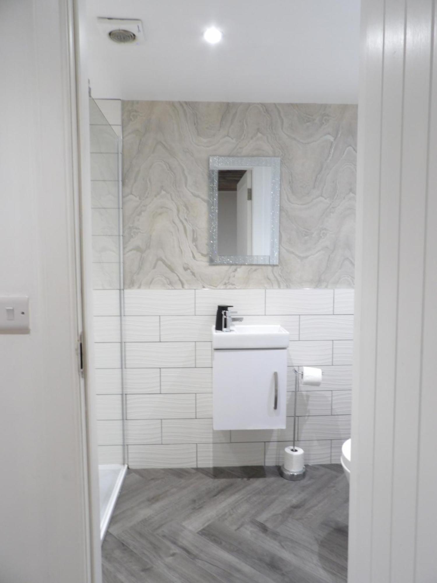 Lovely 3 Bedroom Apartment With Private Garden In Edinburgh City Centre Esterno foto